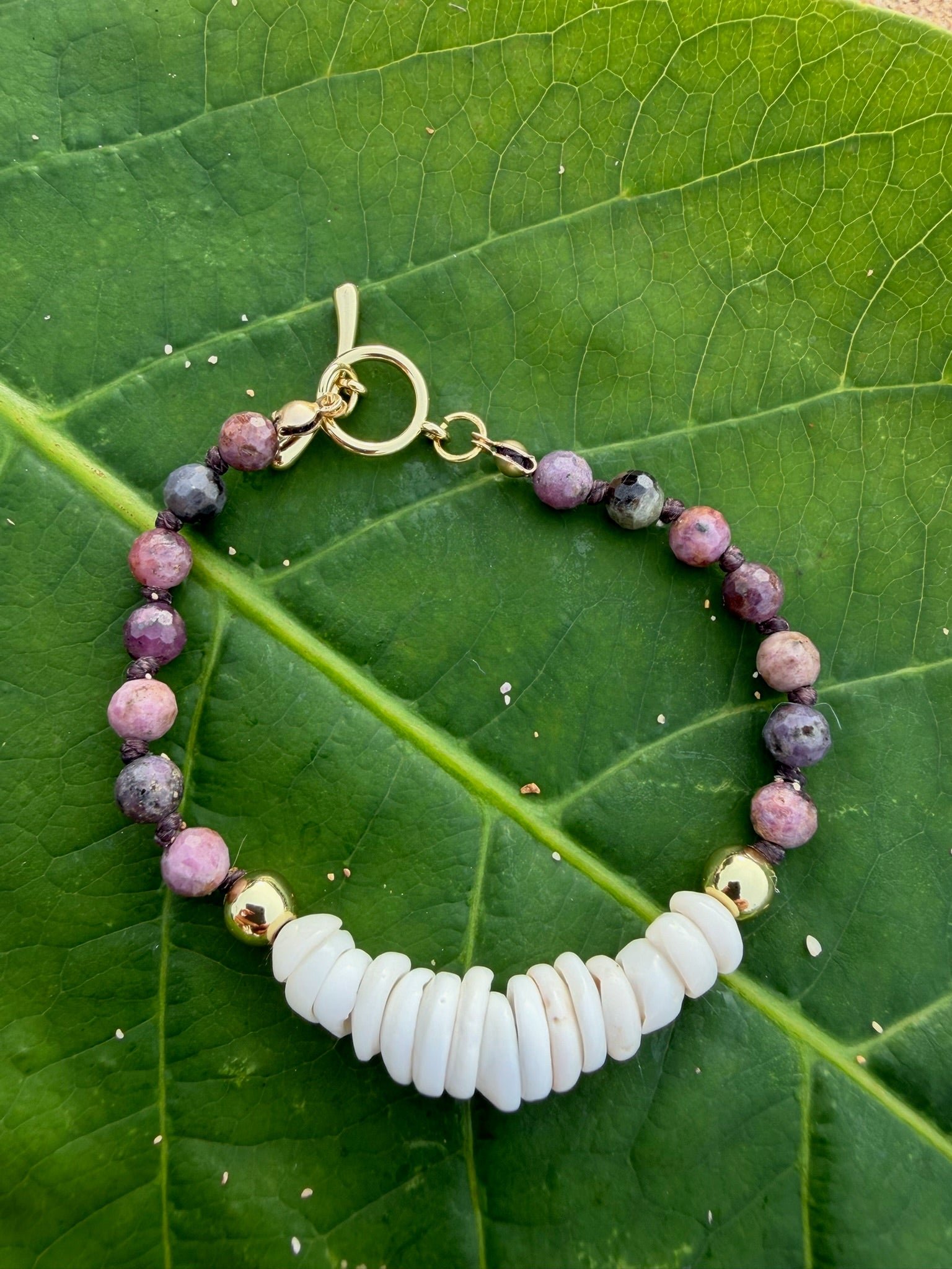 Ruby Gradiant Puka Knotted Bracelet